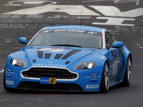 68_astonmartin_v12-vantage-race-car-2009_r5.jpg